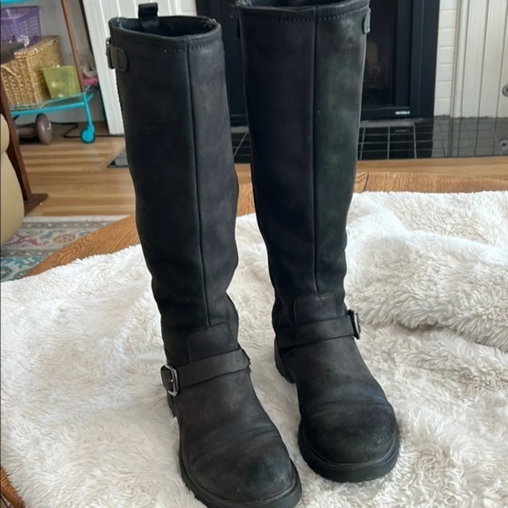 La CANADIENNE Waterproof Microfiber Black Boots Made in Canada